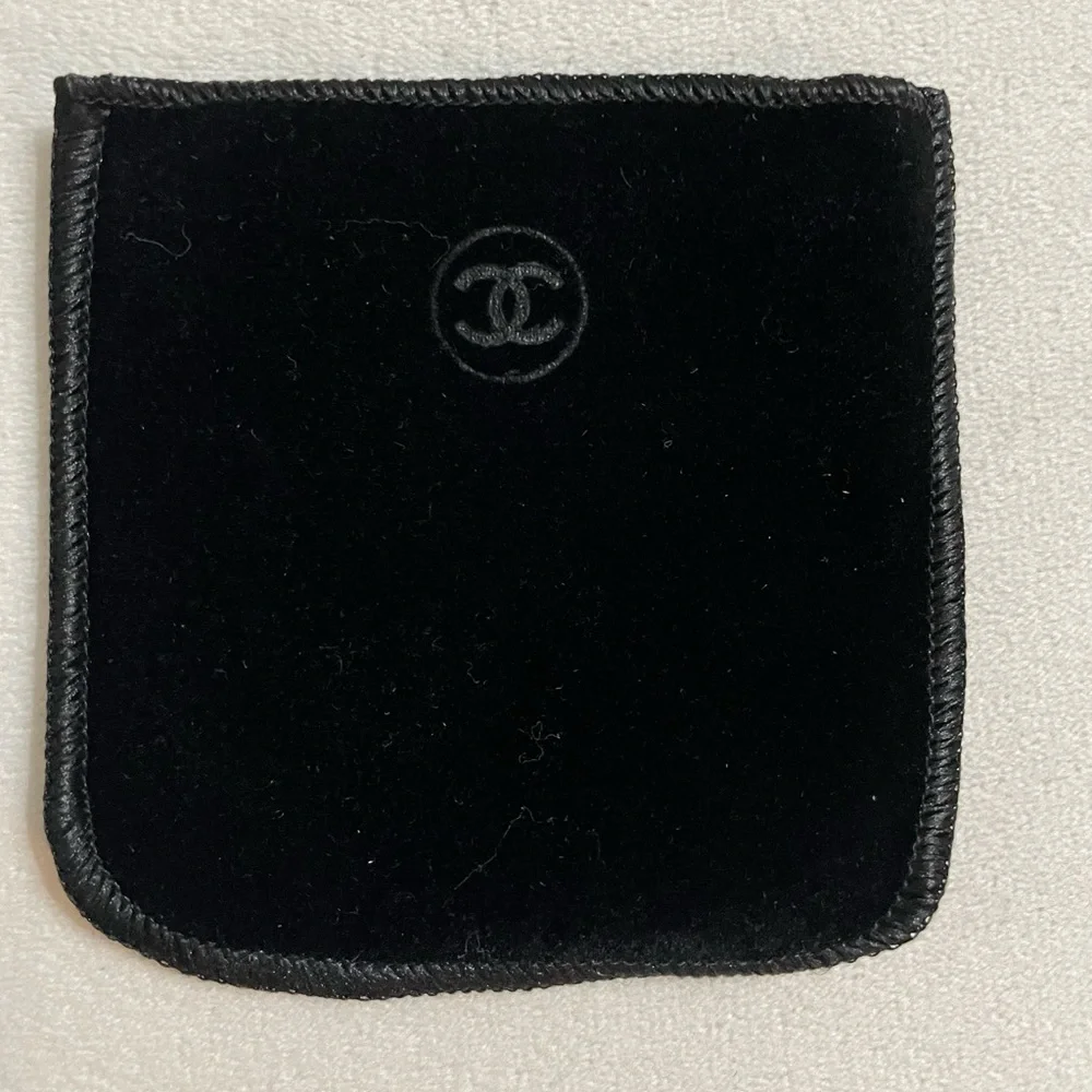 NIB Chanel Double Compact Mirror With Velvet Black Pouch